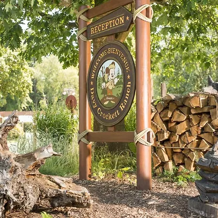 Aparthotel Davy Crockett Ranch Villeneuve-le-Comte